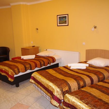 Vaivorykste Hotel Siauliai  Exterior photo