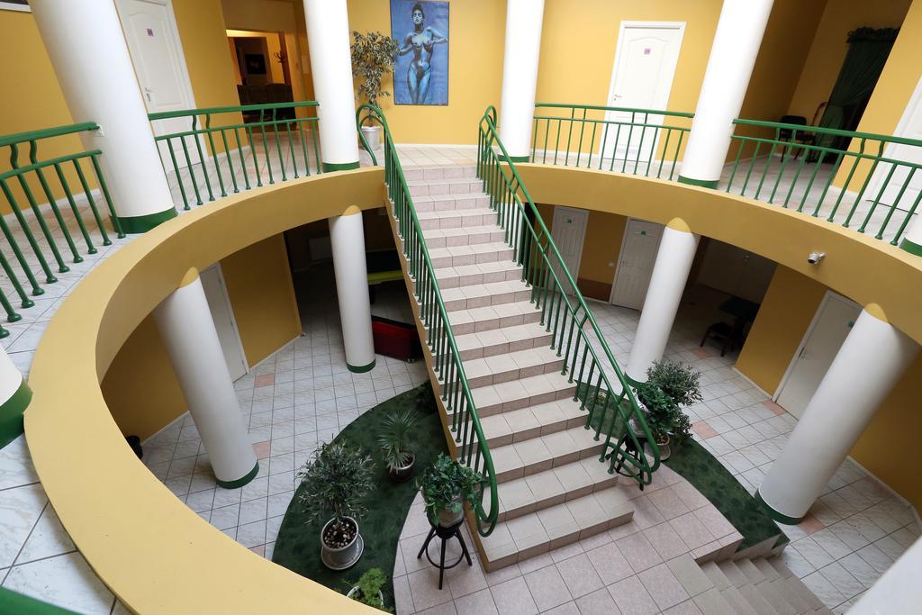 Vaivorykste Hotel Siauliai  Exterior photo